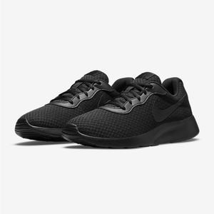 Nike Tanjun Women’s Shoes
